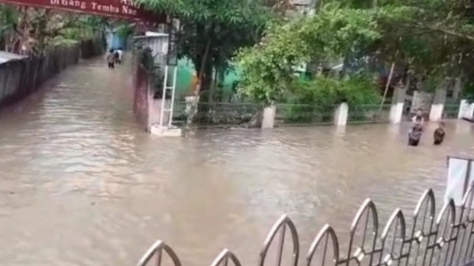 Banjir terjadi di Kabupaten Bima, Sabtu, 1 April 2023.