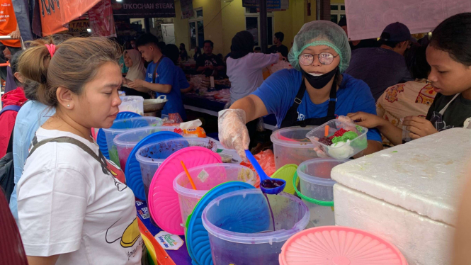 Pasar takjil di Benhil