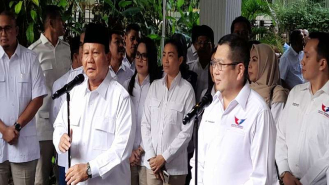 Pertemuan Prabowo Subianto dan Hary Tanoesoedibjo.