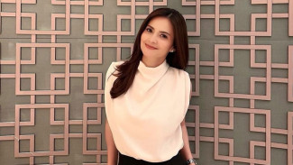 Dikenal Pedas Komentari Artis saat Jadi Presenter Gosip, Cut Tari Tiba-tiba Minta Maaf