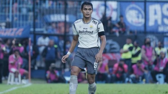 Bek Persib Bandung, Rachmat Irianto