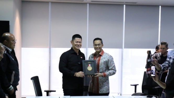 Ketua NOC Indonesia, Raja Sapta Oktohari dan Anindya Bakrie
