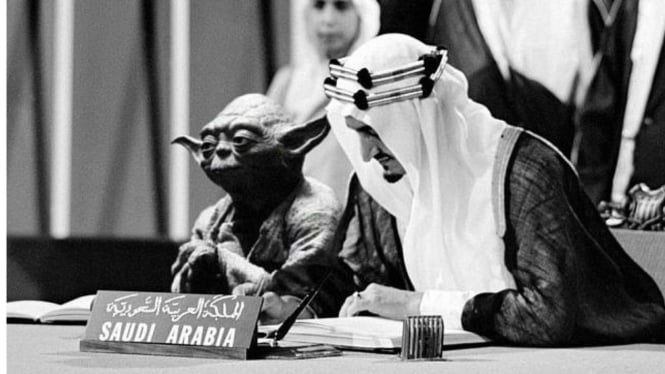 Gambar Raja Arab Saudi dan Yoda Star Wars