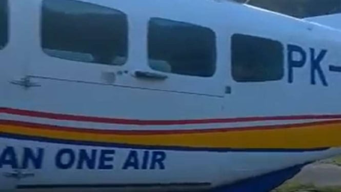 Pesawat Asian One Air ditembak KKB Papua di Bandara Beoga, Kabupaten Puncak 