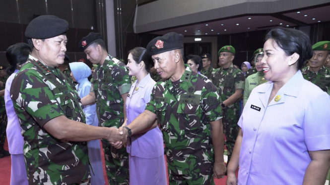 VIVA Militer: Panglima TNI Yudo Margono pimpin upacara kenaikan pangkat 80 Pati