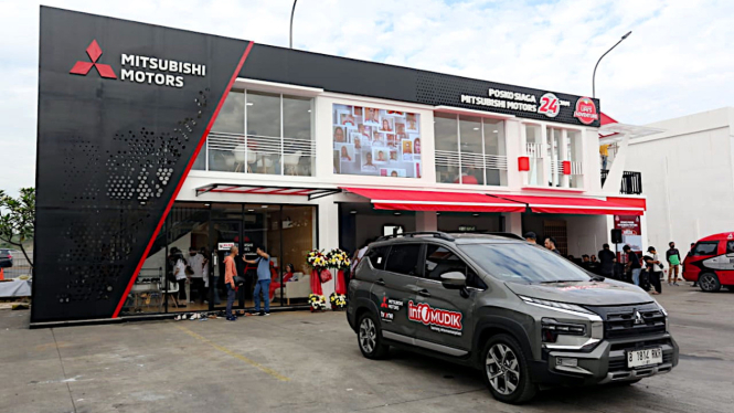 VIVA Otomotif: Posko Siaga Mitsubishi di KM 57 Jalan Tol Jakarta-Cikampek
