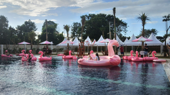 Destinasi wisata air bernuansa pantai Bali di Tangerang, Tropikana Waterpark