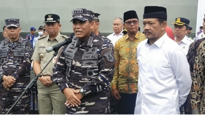 VIVA Militer: KSAL Muhammad Ali saat meninjau kesiapan mudik gratis TNI AL