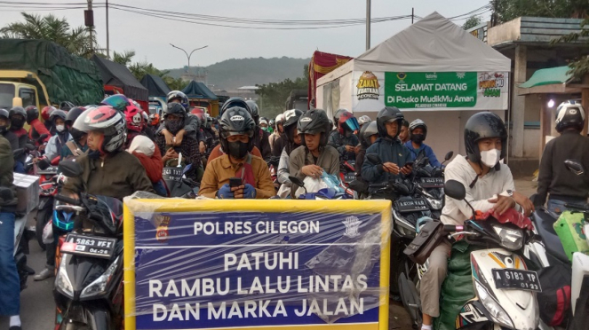 Tiket Pelabuhan Merak Habis, Pemudik Dialihkan Ke Ciwandan