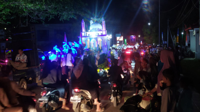 Suasana pawai takbiran di Gerung, Lombok Barat 