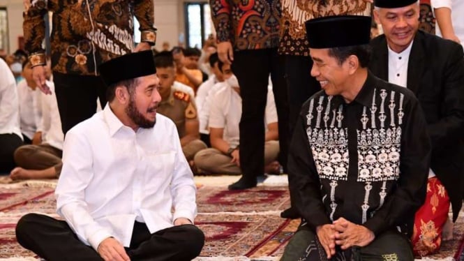 Presiden Jokowi dan Eks Ketua MK Anwar Usman di Masjid Sheikh Zayed