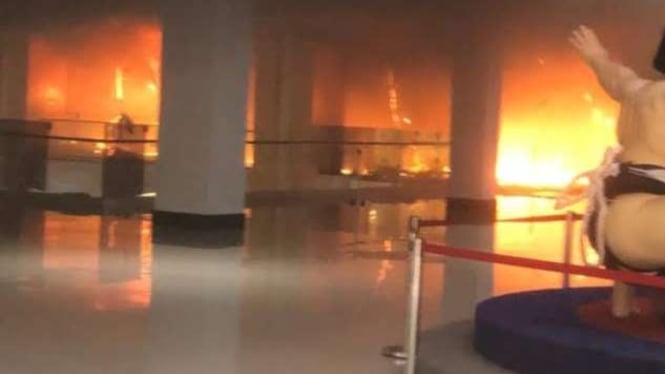 Trans Studio Mal Makassar Terbakar