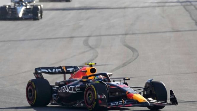 Pembalap Red Bull Racing Sergio Perez