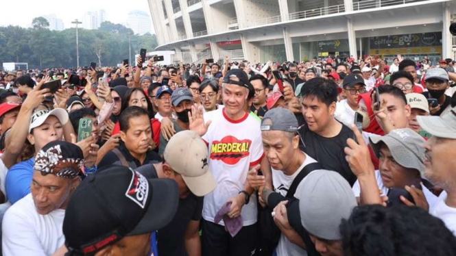 Gubernur Jawa Tengah Ganjar Pranowo olahraga di GBK