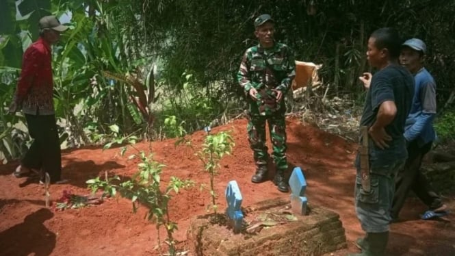 VIVA Militer: Prajurit TNI di lokasi penemuan harta DI/TII.