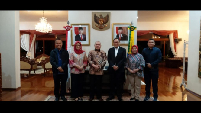 Gubernur Isran Noor Dan Duta Besar Edy Yusup