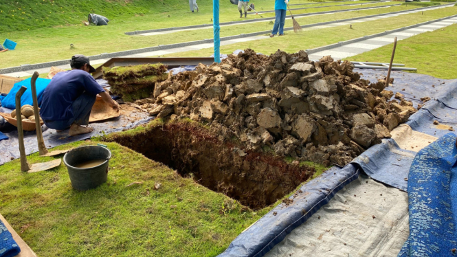 M Taufik Dimakamkan di Al Azhar Memorial Garden Karawang