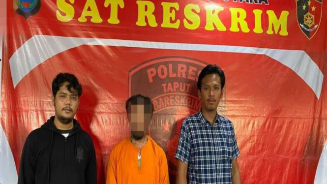 Pelaku pencabulan anak SPN (tengah) ditangkap di Tapanuli Utara, Sumut.
