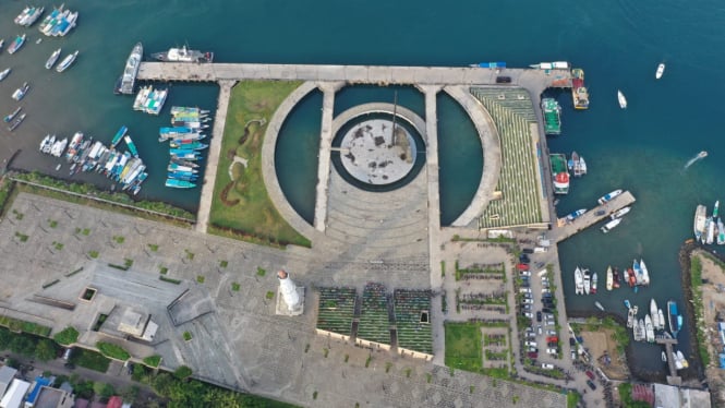 Foto udara Waterfront Pelabuhan Marina Labuan Bajo