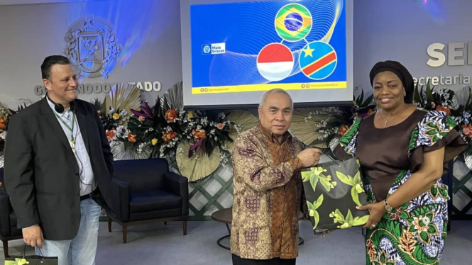 Gubernur Isran Noor dan rombongan Indonesia melakukan kunjungan ke Kantor SEMA