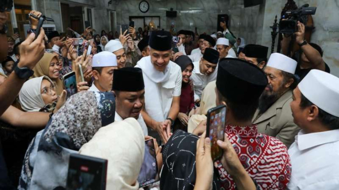  Gubernur Jawa Tengah Ganjar Pranowo mendatangi Pondok Pesantren An Nuriyah