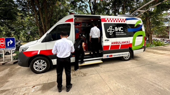 Pertamina menurunkan lima armada ambulans di ajang KTT ASEAN