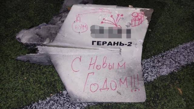 VIVA Militer: Puing drone militer Rusia di Kiev, Ukraina