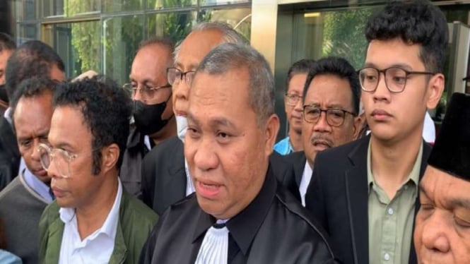 Stefanus Roy Rening, pengacara Lukas Enembe jalani pemeriksaan sebagai tersangka