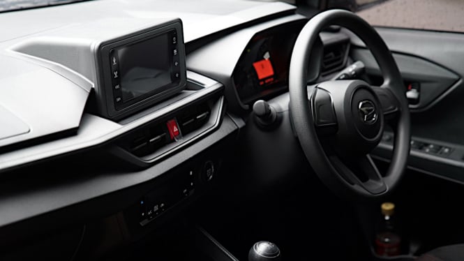 VIVA Otomotif: Interior mobil All New Daihatsu Ayla