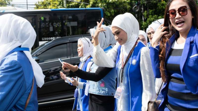  Putri Zulkifli Hasan daftar caleg