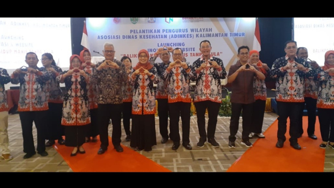 Pelantikkan Pengurus Wilayah Asosiasi Dinas Kesehatan (ADINKES) Kalimantan Timur