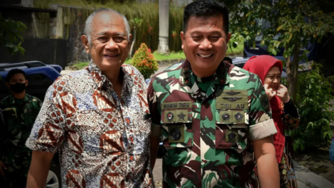 VIVA Militer: Almarhum Marsda TNI Sudjarwo dan Marsda TNI Bambang Triono