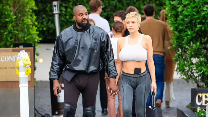 Kanye West bersama Bianca Censori