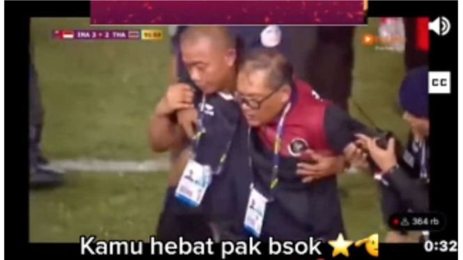 Netizen Puji Sosok Manajer Timnas Indonesia yang Dipukuli 