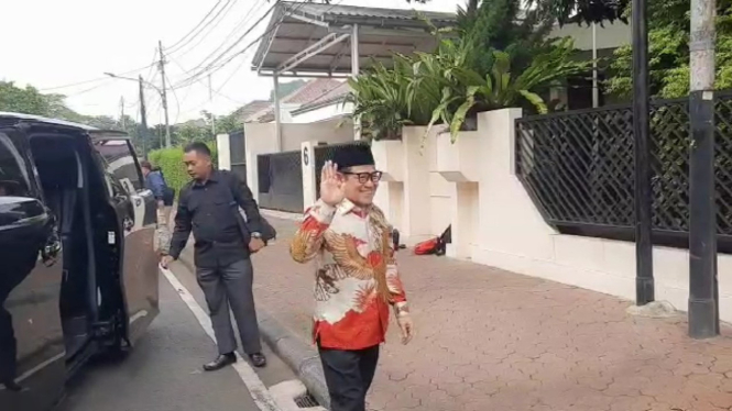 Ketum PKB, Muhaimin Iskandar mendatangi rumah Wakil Presiden RI ke-6, Try Sutrisno.