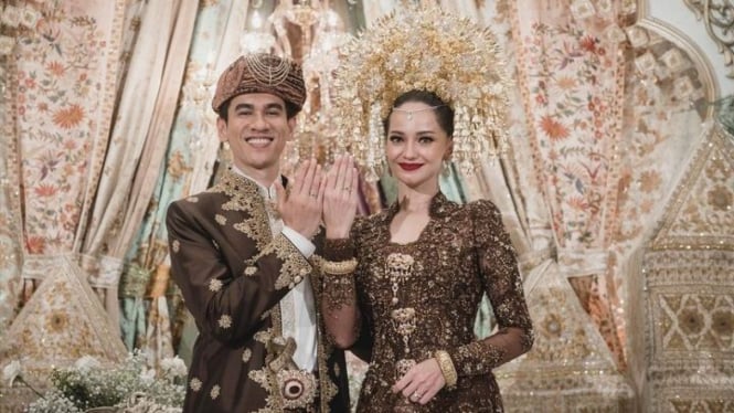 Enzy Storia-Maulana Kasetra resmi menikah