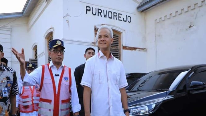 Gubernur Jawa Tengah Ganjar Pranowo dan Menhub Budi Karya Sumadi