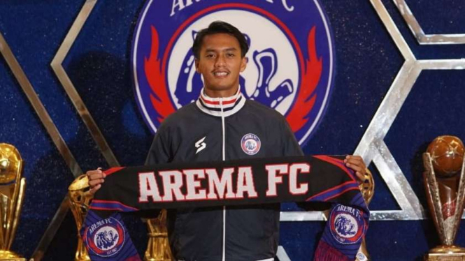 Pemain baru Arema FC, berposisi kiper Dicky Agung Setiawan