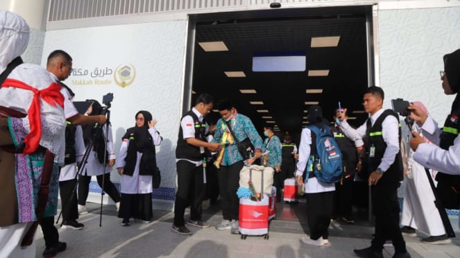 Imagen de los peregrinos del Hajj procedentes de Indonesia El primer grupo llega a Medina