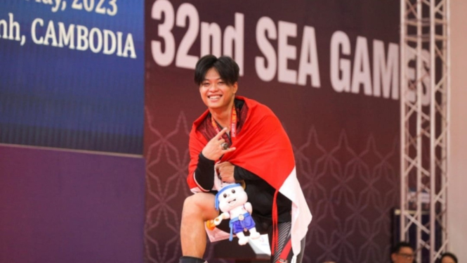 Lifter Tim Indonesia, Rahmat Erwin Abdullah tampil memukau di SEA Games 2023