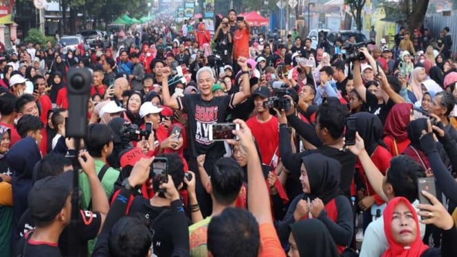 Bacapres PDIP Ganjar Pranowo lari pagi di CFD Serang Banten