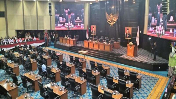 Penyerahan opini WTP dari BPK RI ke Pemprov DKI Jakarta di Gedung DPRD.