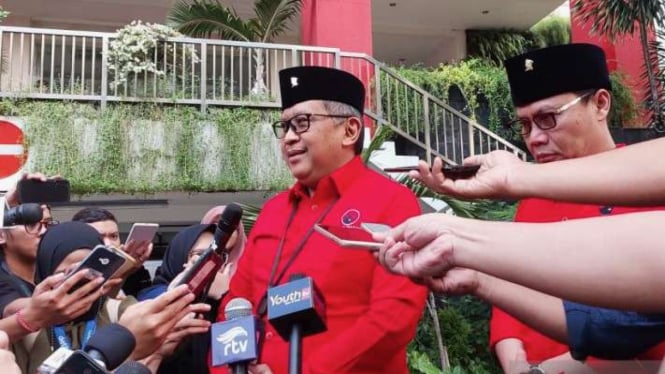 Sekretaris Jenderal PDI Perjuangan Hasto Kristiyanto memberi keterangan kepada wartawan di Kantor DPP PDIP, Jakarta Pusat.