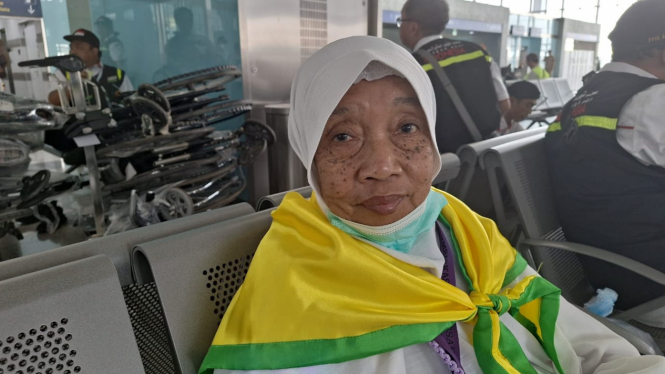  Bati Juari Wicono, jemaah berusia 70 tahun asal Lumajang embarkasi Ujung Pandang