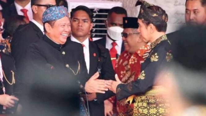 Ketua MPR RI Bambang Soesatyo bersama Presiden Jokowi Upacara Hari Lahir Pancasila 2023, di Lapangan Monas, Jakarta, Kamis, 1 Juni 2023.