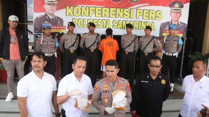 Polresta Samarinda jumpa pers penangkapan kurir pembawa sabu