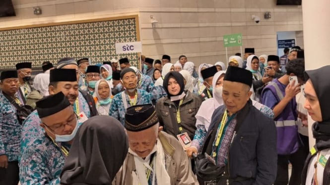 Jemaah Haji Indonesia di Bandara Ameer Mohammad Bin Abdul Aziz, Madinah