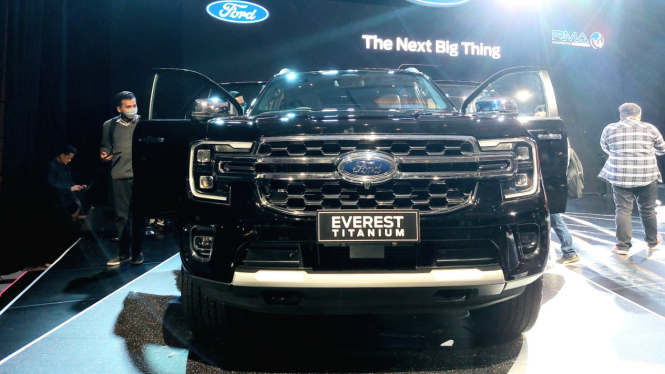 Ford Everest Titanium Generasi Terbaru