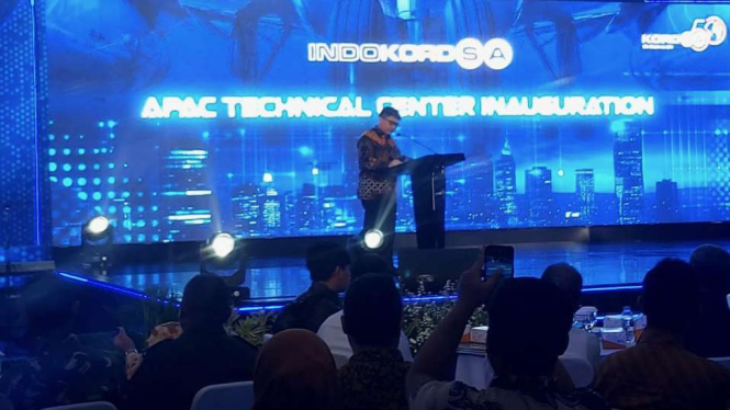 Kementerian Perindustrian meresmikan APAC Technical Center sebagai pusat riset dan teknologi penguatan ban pertama di Indonesia untuk wilayah Asia Pasifik di kompleks perusahaan PT Indo Kordsa Tbk, Citeureup, Bogor, Jawa Barat, Rabu 7 Juni 2023.