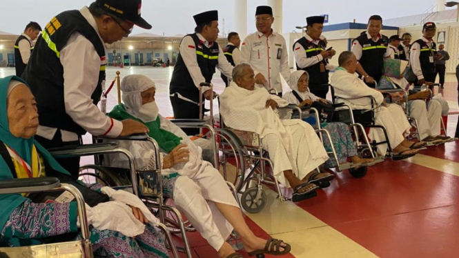 Jemaah lansia tiba di Jeddah